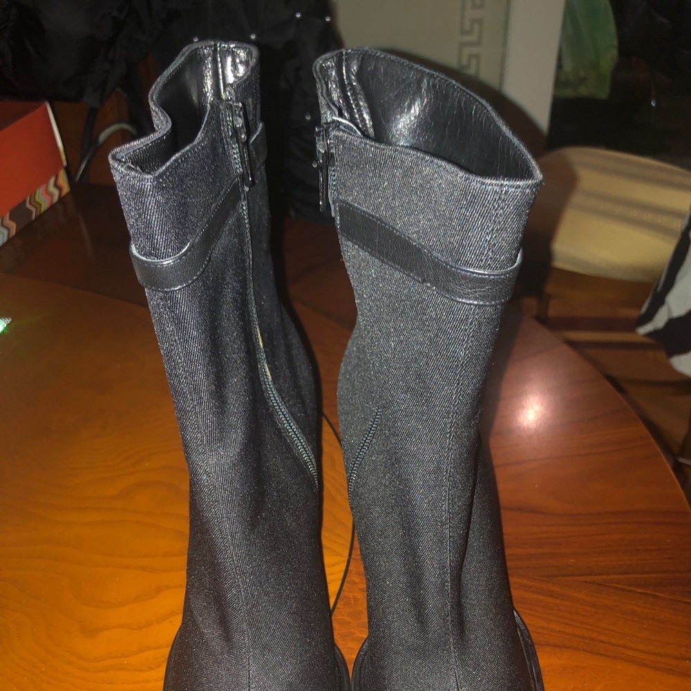 Trendy 👢 Booties - Picture 5 of 8